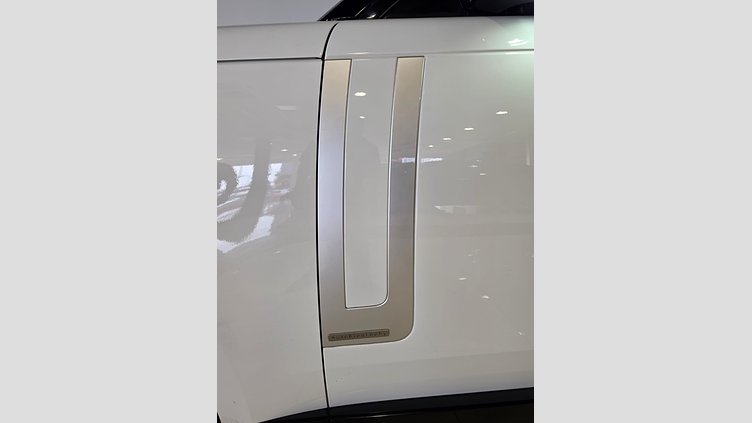 2023 Seminuevos Approved Land Rover Range Rover Fuji White 4.4 NC10 P8H AUTOBIOGRAPHY 4.4L V8 P530
