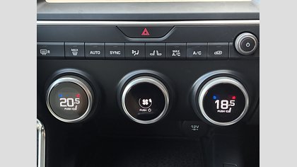 E-Pace 16