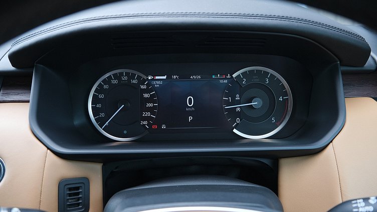 2023 Approved Land Rover Discovery Carpathian Grey D300 Metropolitan Edition