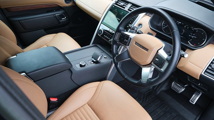 2023 Approved Land Rover Discovery Carpathian Grey D300 Metropolitan Edition
