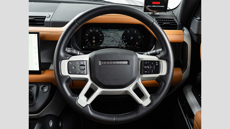 2023 認定中古車 Land Rover Defender 110 カルパチアングレイ D300 AWD（AT） X-DYNAMIC HSE　D300　エアサス　7人乗り