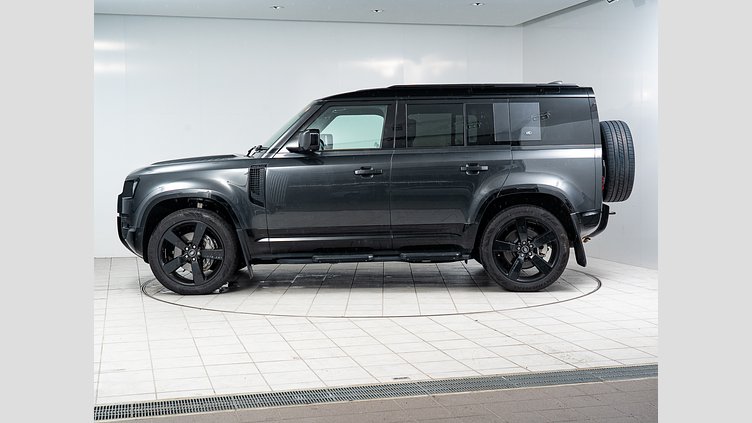 2023 認定中古車 Land Rover Defender 110 カルパチアングレイ D300 AWD（AT） X-DYNAMIC HSE　D300　エアサス　7人乗り