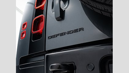 Defender 110 12