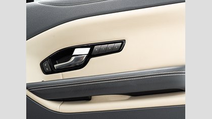 Range Rover Evoque 24
