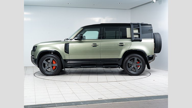 2025 認定中古車 Land Rover Defender 110 パンゲアグリーン D350 ディーゼルマイルドハイブリッド X-Dynamic HSE D350 エアサスペンション