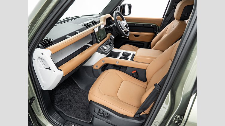 2025 認定中古車 Land Rover Defender 110 パンゲアグリーン D350 ディーゼルマイルドハイブリッド X-Dynamic HSE D350 エアサスペンション