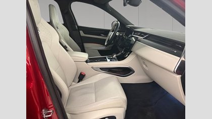 F-Pace 7