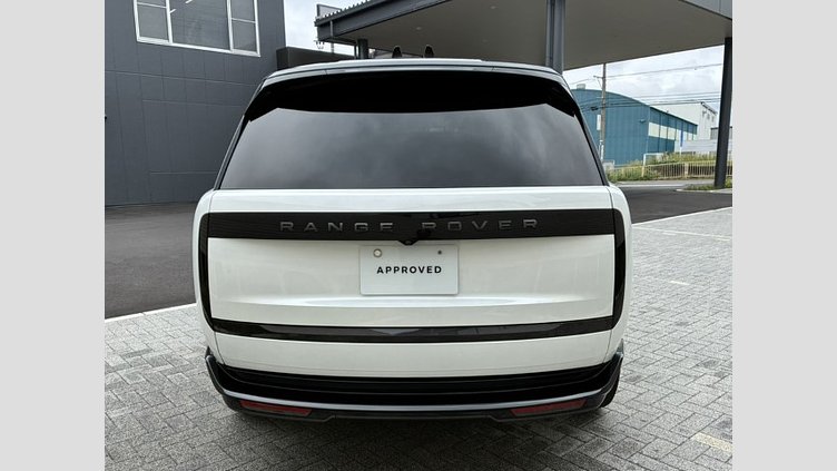 2024 認定中古車 Land Rover Range Rover オストゥーニパールホワイト（お取り扱いの有無については正規ディーラーにお問い合わせください） P550 AWD PHEV（AT） スタンダードホイールベース Autobiography
