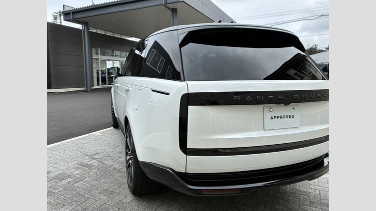 2024 認定中古車 Land Rover Range Rover オストゥーニパールホワイト（お取り扱いの有無については正規ディーラーにお問い合わせください） P550 AWD PHEV（AT） スタンダードホイールベース Autobiography
