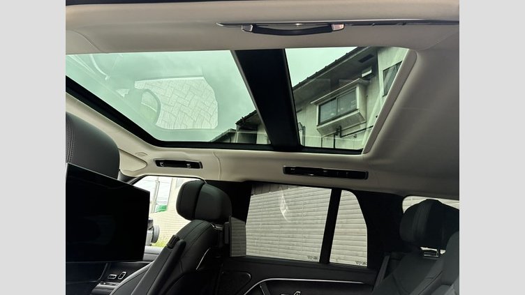 2024 認定中古車 Land Rover Range Rover オストゥーニパールホワイト（お取り扱いの有無については正規ディーラーにお問い合わせください） P550 AWD PHEV（AT） スタンダードホイールベース Autobiography