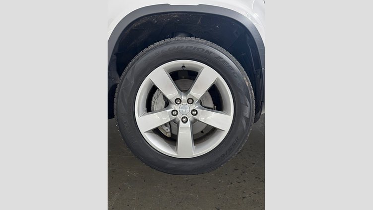 2024 Approved Land Rover Defender 130 Fuji White AWD S 3.0D 250PS