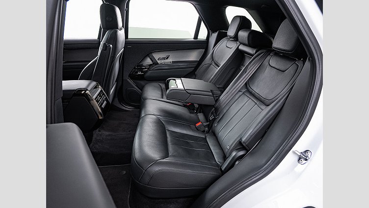 2023 認定中古車 Land Rover Range Rover Sport Fuji White 3.0 litre i6D​ ダイナミックSE D350