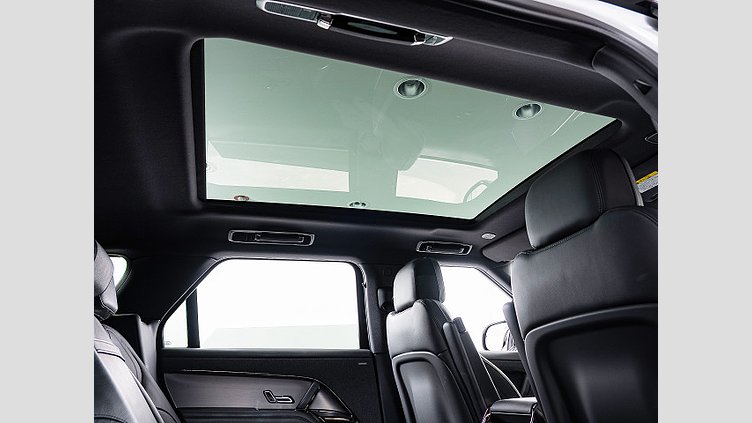 2023 認定中古車 Land Rover Range Rover Sport Fuji White 3.0 litre i6D​ ダイナミックSE D350