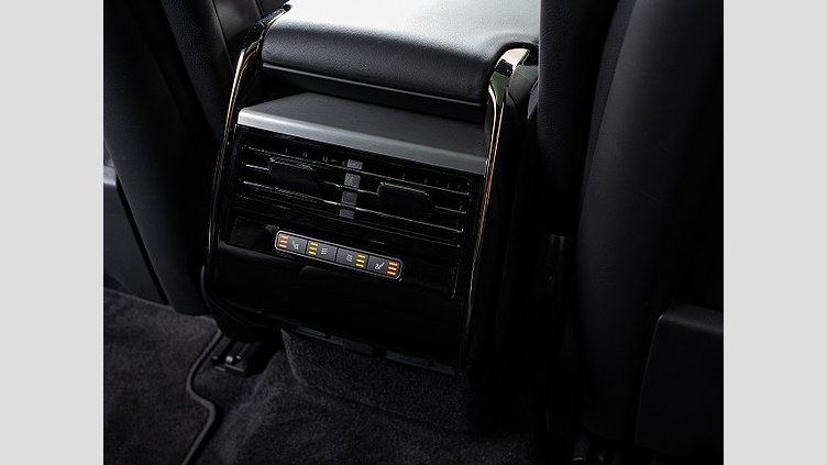 2023 認定中古車 Land Rover Range Rover Sport Fuji White 3.0 litre i6D​ ダイナミックSE D350