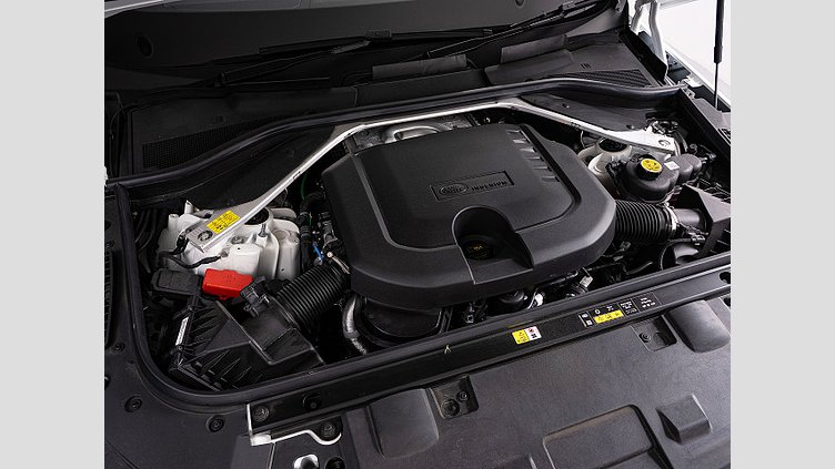2023 認定中古車 Land Rover Range Rover Sport Fuji White 3.0 litre i6D​ ダイナミックSE D350