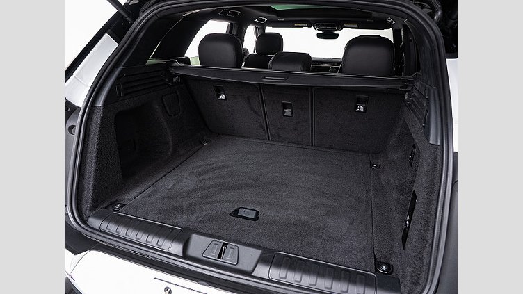 2023 認定中古車 Land Rover Range Rover Sport Fuji White 3.0 litre i6D​ ダイナミックSE D350