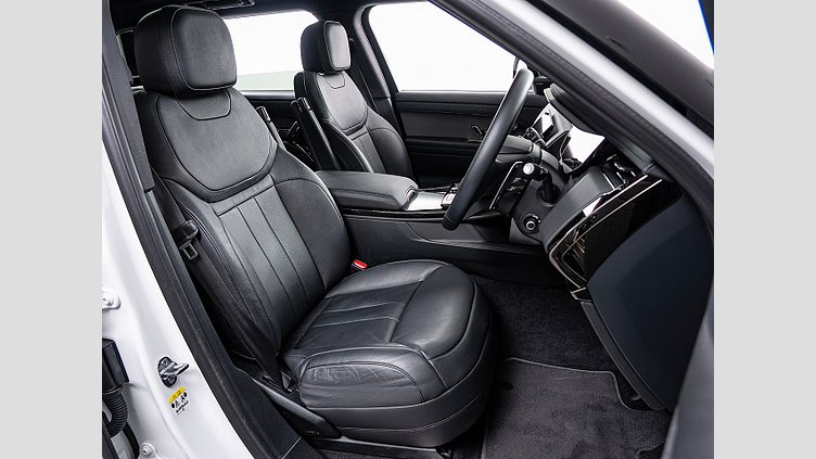 2023 認定中古車 Land Rover Range Rover Sport Fuji White 3.0 litre i6D​ ダイナミックSE D350