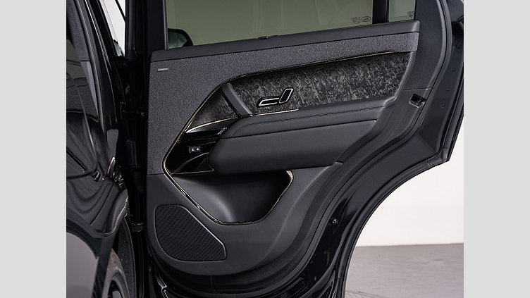 2023 認定中古車 Land Rover Range Rover Sport サントリーニブラック 3.0リッター6気筒400PSターボチャージドガソリンMHEV（オートマチック） FIRST EDITION