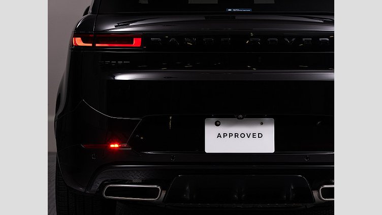 2023 認定中古車 Land Rover Range Rover Sport サントリーニブラック 3.0リッター6気筒400PSターボチャージドガソリンMHEV（オートマチック） FIRST EDITION