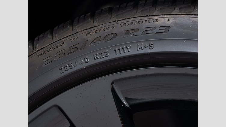2023 認定中古車 Land Rover Range Rover Sport サントリーニブラック 3.0リッター6気筒400PSターボチャージドガソリンMHEV（オートマチック） FIRST EDITION