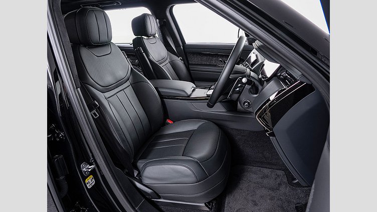 2023 認定中古車 Land Rover Range Rover Sport サントリーニブラック 3.0リッター6気筒400PSターボチャージドガソリンMHEV（オートマチック） FIRST EDITION