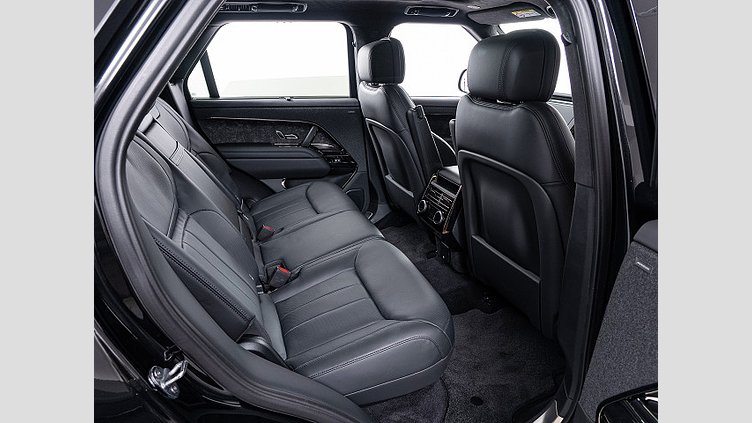 2023 認定中古車 Land Rover Range Rover Sport サントリーニブラック 3.0リッター6気筒400PSターボチャージドガソリンMHEV（オートマチック） FIRST EDITION