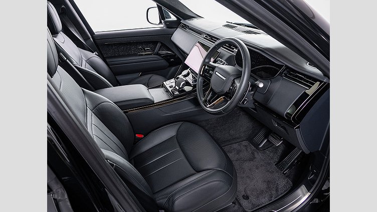 2023 認定中古車 Land Rover Range Rover Sport サントリーニブラック 3.0リッター6気筒400PSターボチャージドガソリンMHEV（オートマチック） FIRST EDITION