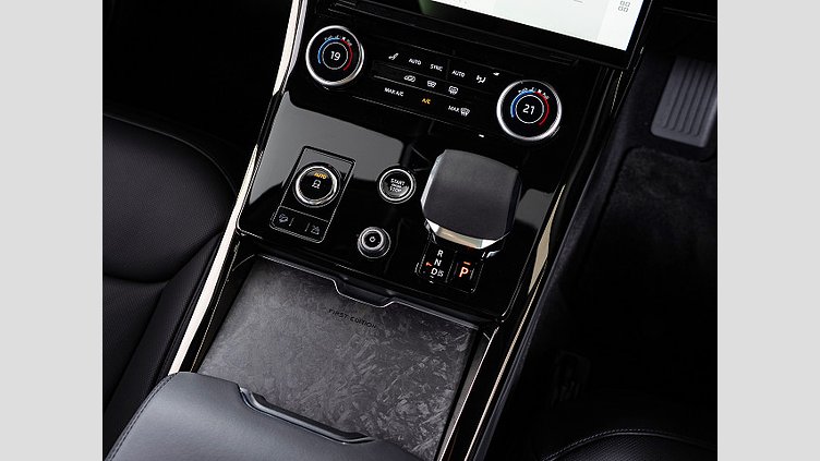 2023 認定中古車 Land Rover Range Rover Sport サントリーニブラック 3.0リッター6気筒400PSターボチャージドガソリンMHEV（オートマチック） FIRST EDITION