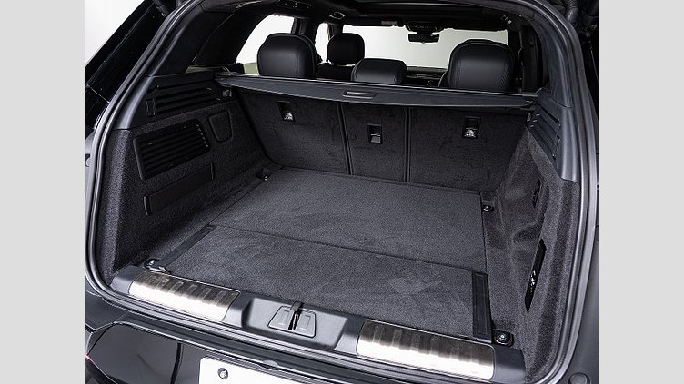 2023 認定中古車 Land Rover Range Rover Sport サントリーニブラック 3.0リッター6気筒400PSターボチャージドガソリンMHEV（オートマチック） FIRST EDITION