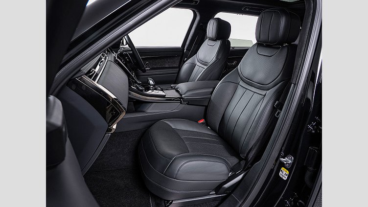 2023 認定中古車 Land Rover Range Rover Sport サントリーニブラック 3.0リッター6気筒400PSターボチャージドガソリンMHEV（オートマチック） FIRST EDITION