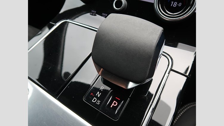 2021 認定中古車 Land Rover Range Rover Velar サントリーニブラック D200 AWD（オートマチック） MHEV ベースグレード