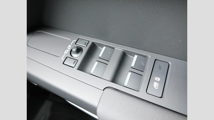 2023 認定中古車 Land Rover Defender 110 ゴンドワナストーン D300 AWD（AT） S