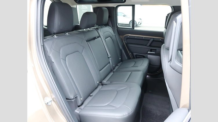 2023 認定中古車 Land Rover Defender 110 ゴンドワナストーン D300 AWD（AT） S