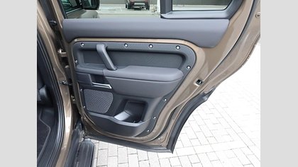 Defender 110 72