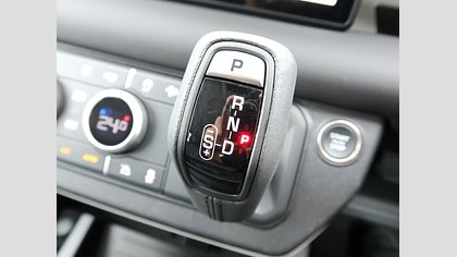 Defender 110 76