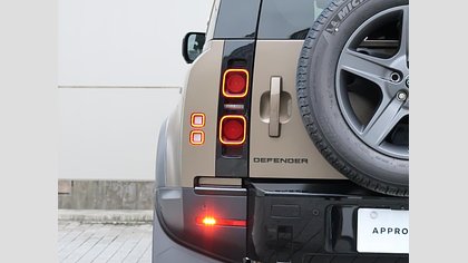 Defender 110 73