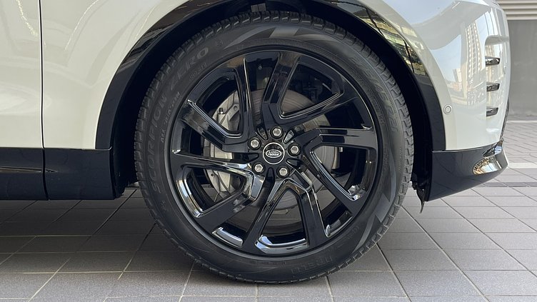 2025 認證中古車 Land Rover Discovery Fuji White 富士山白 D250 柴油輕油電混合 Dynamic SE