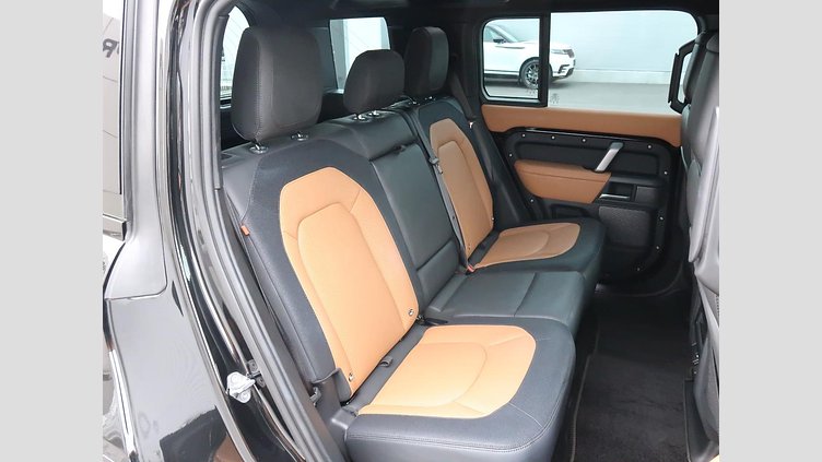 2023 認定中古車 Land Rover Defender 110 サントリーニブラック D300 AWD（AT） X-DYNAMIC HSE