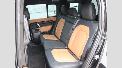 Defender 110 44