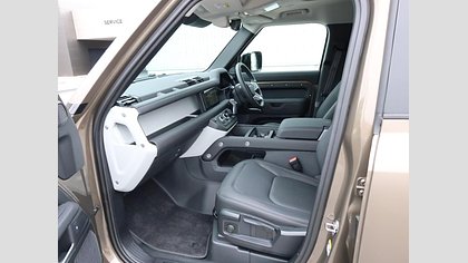 Defender 110 5