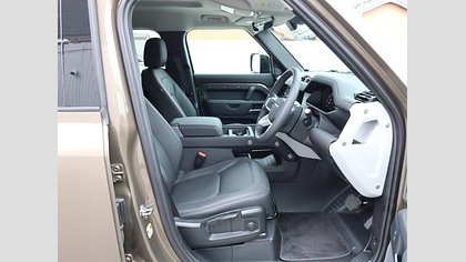 Defender 110 9