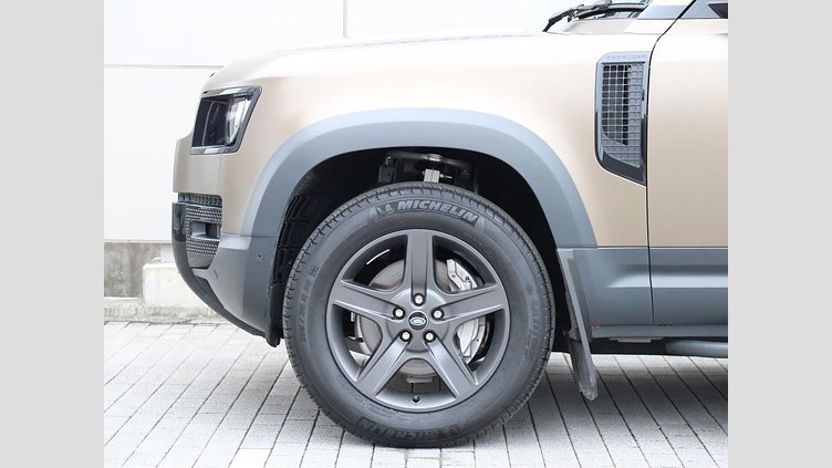 2023 認定中古車 Land Rover Defender 110 ゴンドワナストーン D300 AWD（AT） S