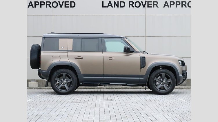 2023 認定中古車 Land Rover Defender 110 ゴンドワナストーン D300 AWD（AT） S