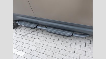 Defender 110 49