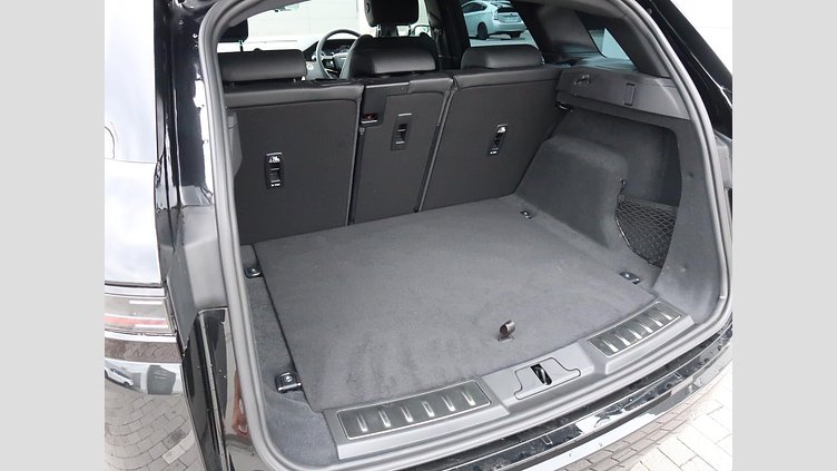 2024 認定中古車 Land Rover Range Rover Evoque サントリーニブラック D200マイルドハイブリッド（ディーゼル） スタンダードホイールベース DYNAMIC SE