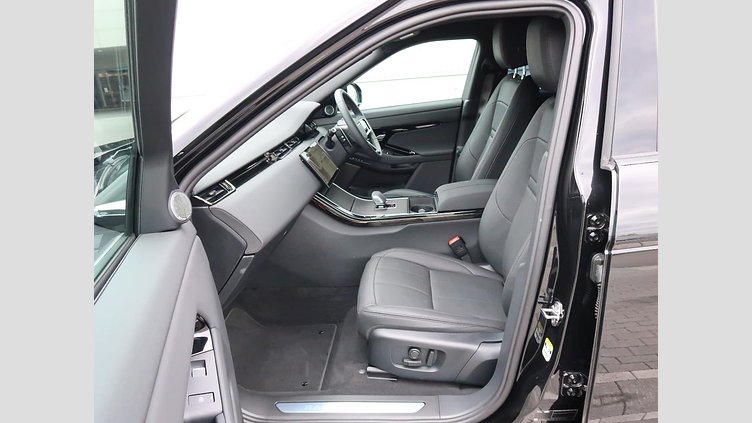 2024 認定中古車 Land Rover Range Rover Evoque サントリーニブラック D200マイルドハイブリッド（ディーゼル） スタンダードホイールベース DYNAMIC SE