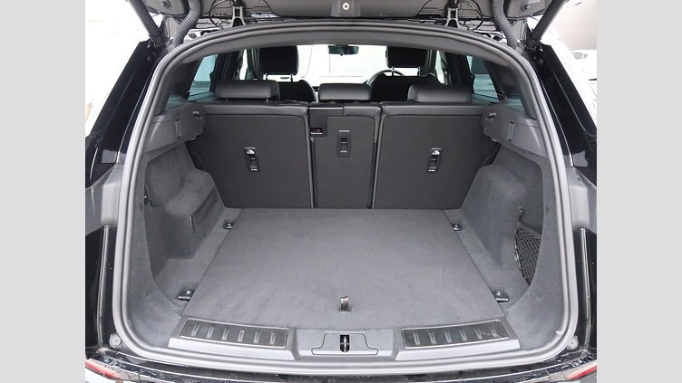 2024 認定中古車 Land Rover Range Rover Evoque サントリーニブラック D200マイルドハイブリッド（ディーゼル） スタンダードホイールベース DYNAMIC SE