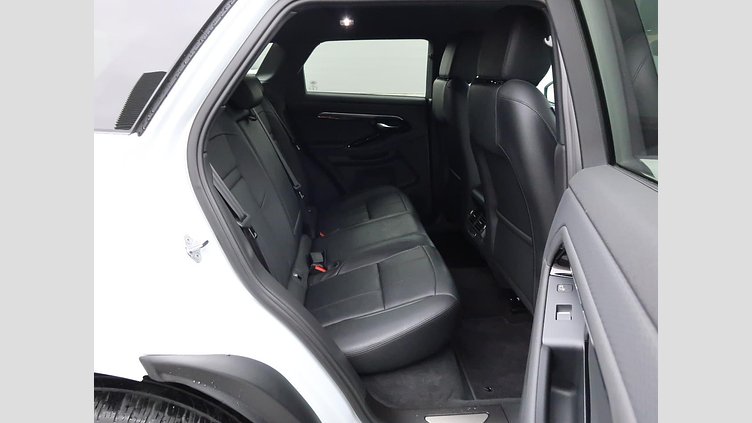 2021 認定中古車 Land Rover Range Rover Evoque ユーロンホワイト D200 AWD（オートマチック）MHEV R-DYNAMIC S