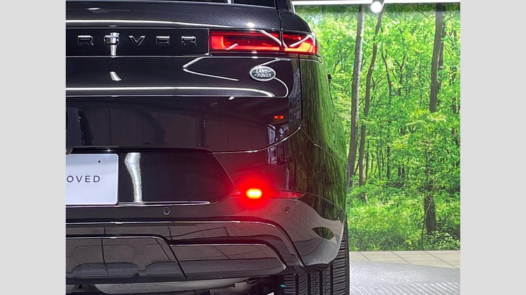 2023 認定中古車 Land Rover Range Rover Sport サントリーニブラック 3.0リッター6気筒300PSターボチャージドディーゼルMHEV（オートマチック） DYNAMIC SE