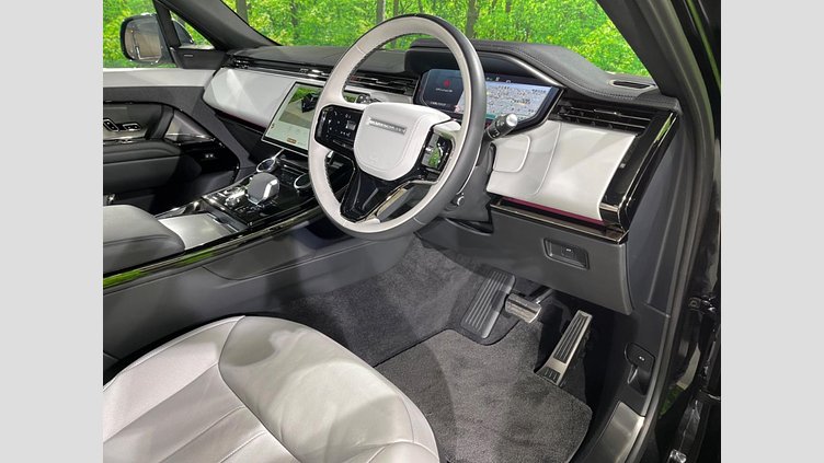 2023 認定中古車 Land Rover Range Rover Sport サントリーニブラック 3.0リッター6気筒300PSターボチャージドディーゼルMHEV（オートマチック） DYNAMIC SE